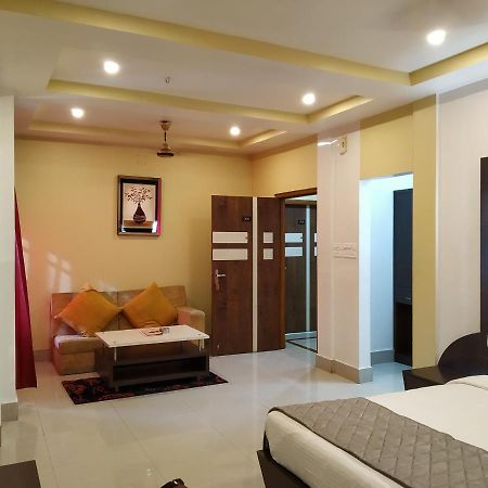 Hotel Sc Continental Itanagar ภายนอก รูปภาพ