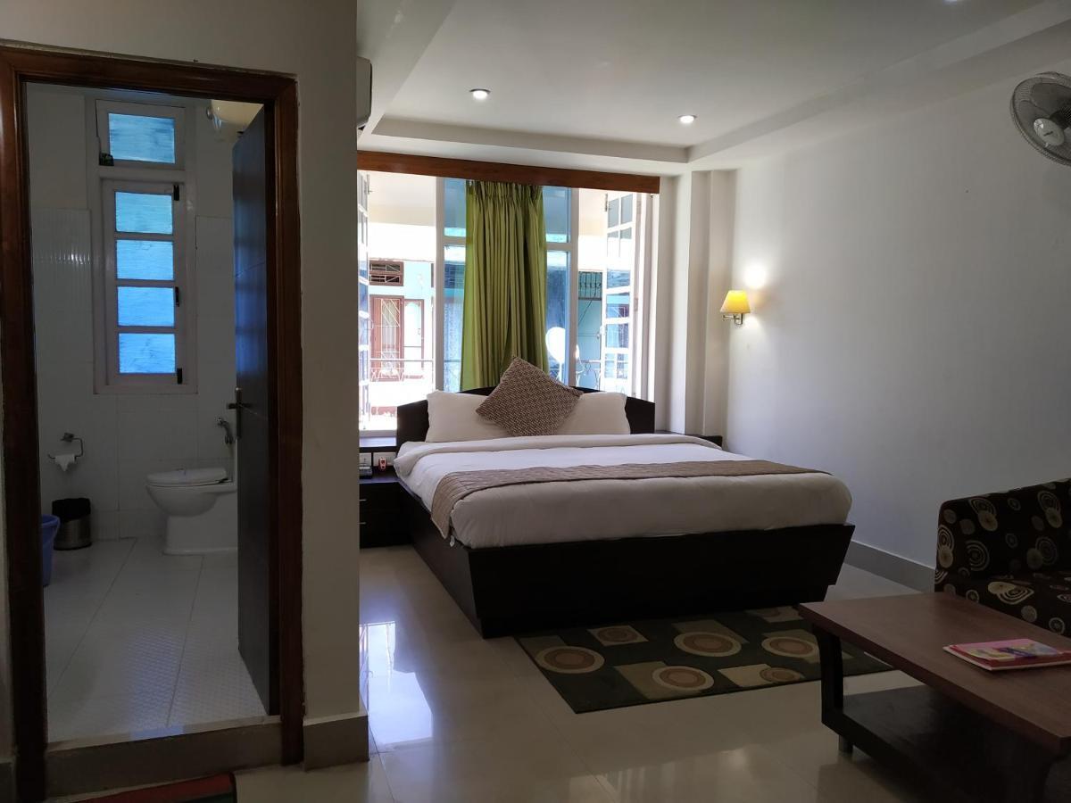 Hotel Sc Continental Itanagar ภายนอก รูปภาพ