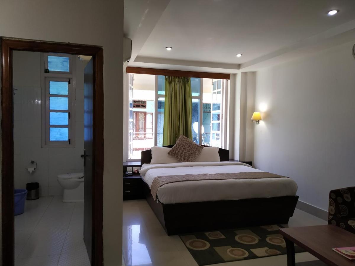 Hotel Sc Continental Itanagar ภายนอก รูปภาพ