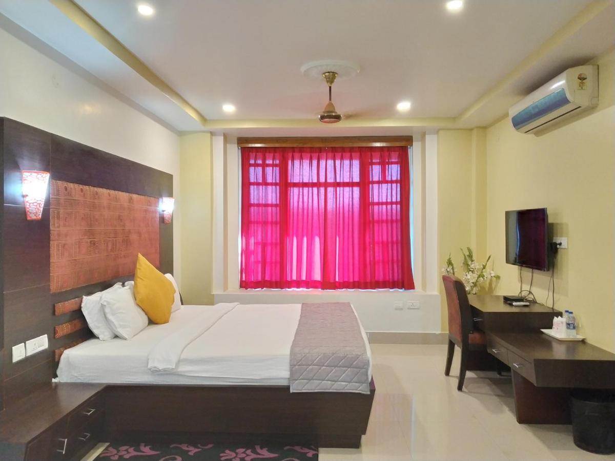 Hotel Sc Continental Itanagar ภายนอก รูปภาพ