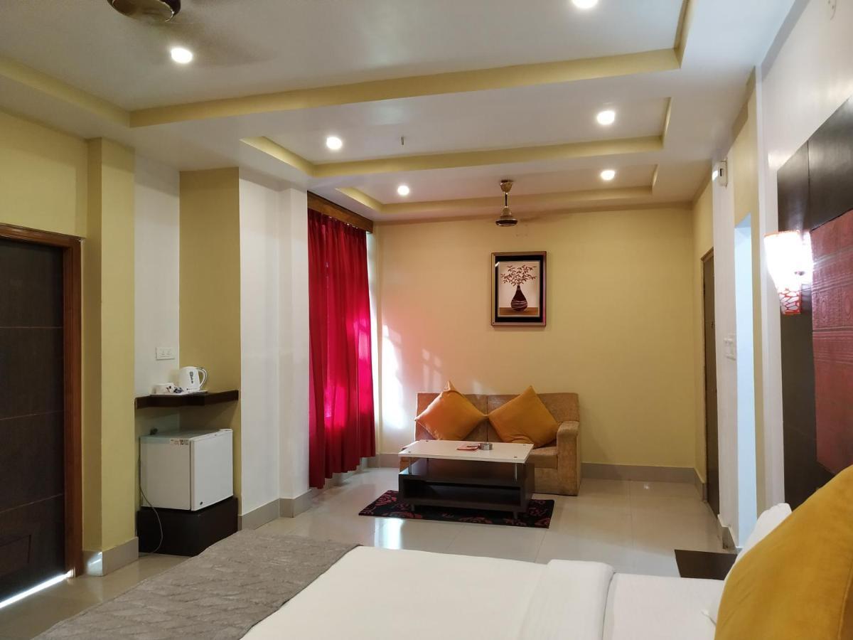 Hotel Sc Continental Itanagar ภายนอก รูปภาพ