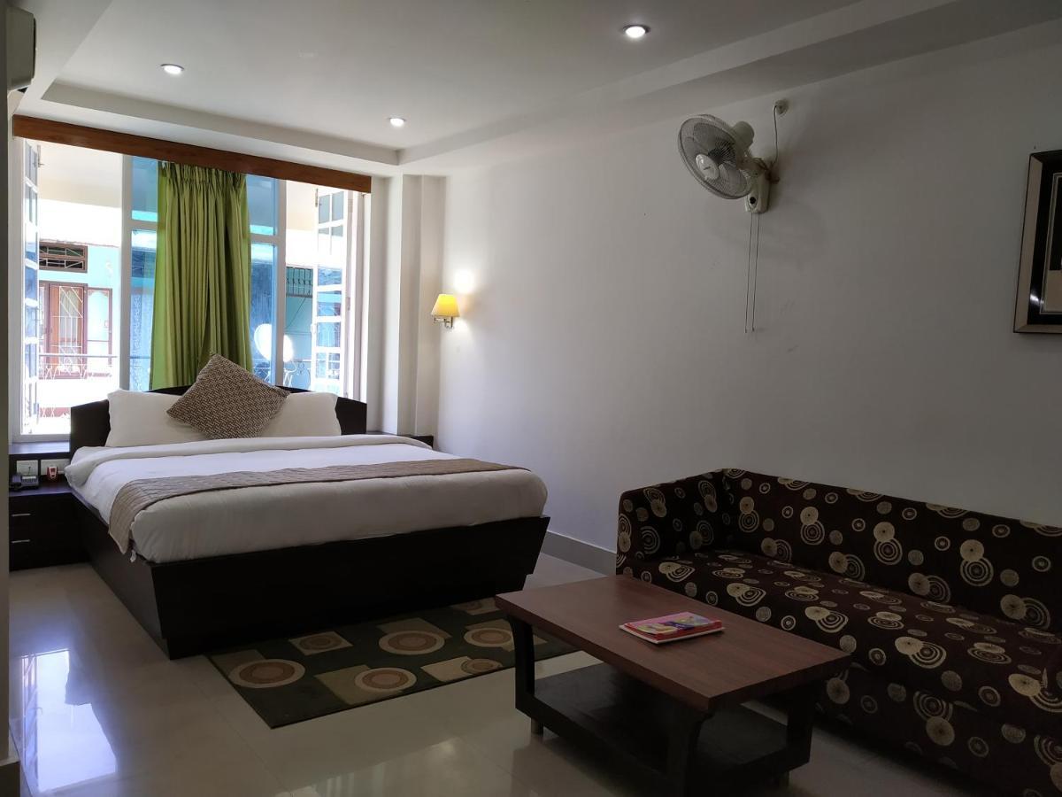 Hotel Sc Continental Itanagar ภายนอก รูปภาพ