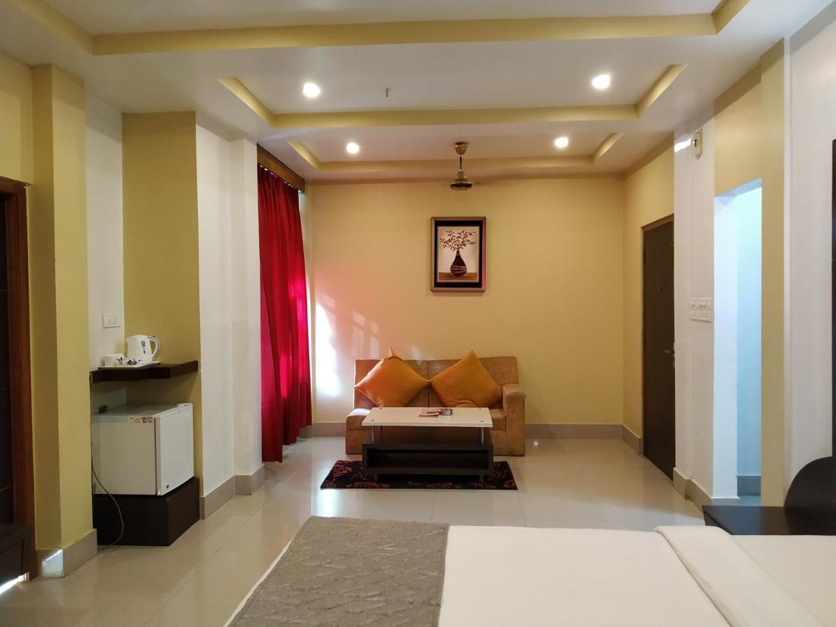 Hotel Sc Continental Itanagar ภายนอก รูปภาพ