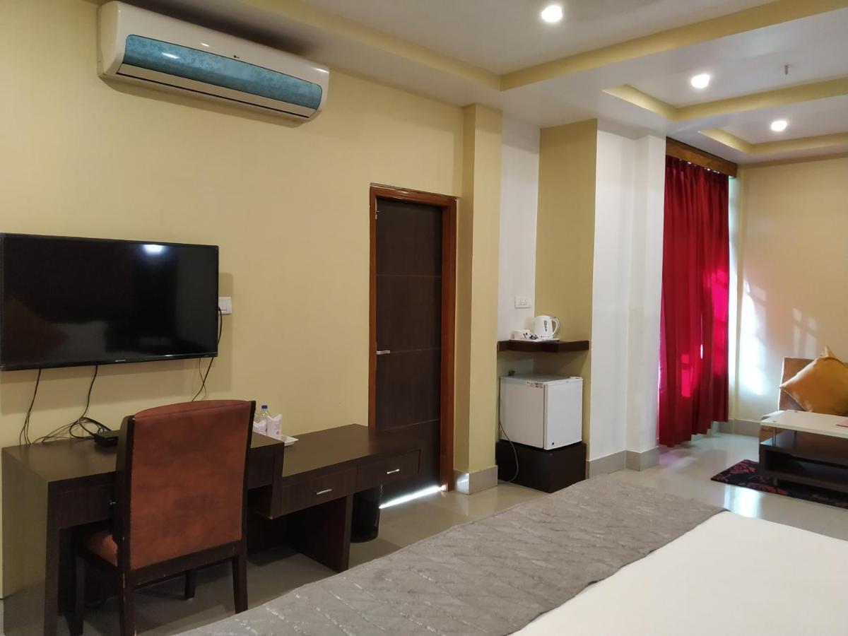 Hotel Sc Continental Itanagar ภายนอก รูปภาพ